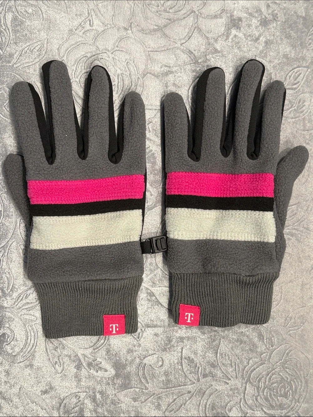 New T-Mobile Grey, Black and Pink Fleece Gloves Touch Screen Size S / M Unisex